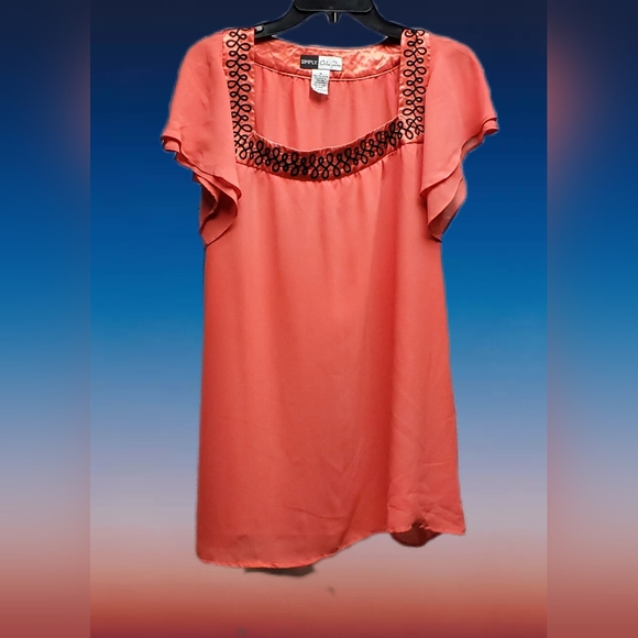 Coral Blouse with Embroidered Square Neckline - Picture 4 of 8